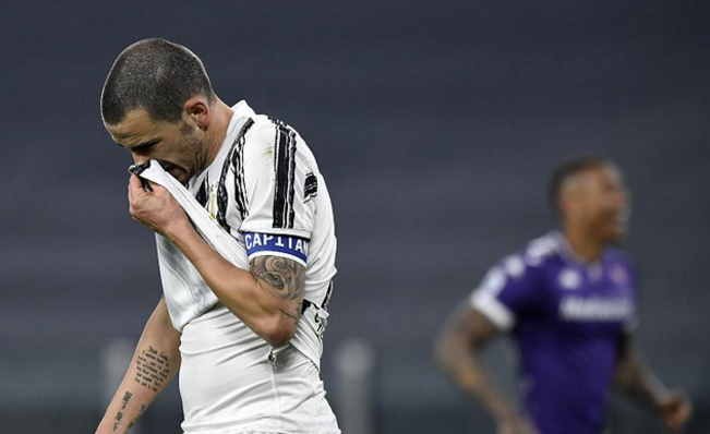  那不勒斯防线失误不断主帅赛后痛批态度  