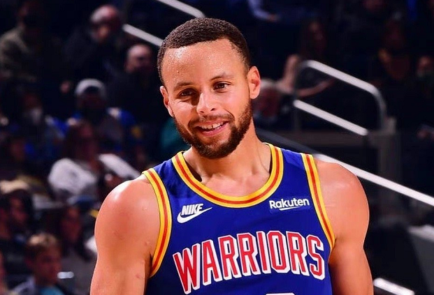  库里三分球里程碑超越雷阿伦  