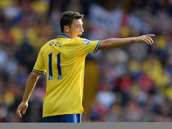  阿森纳零封热刺，萨利巴铁闸封神  